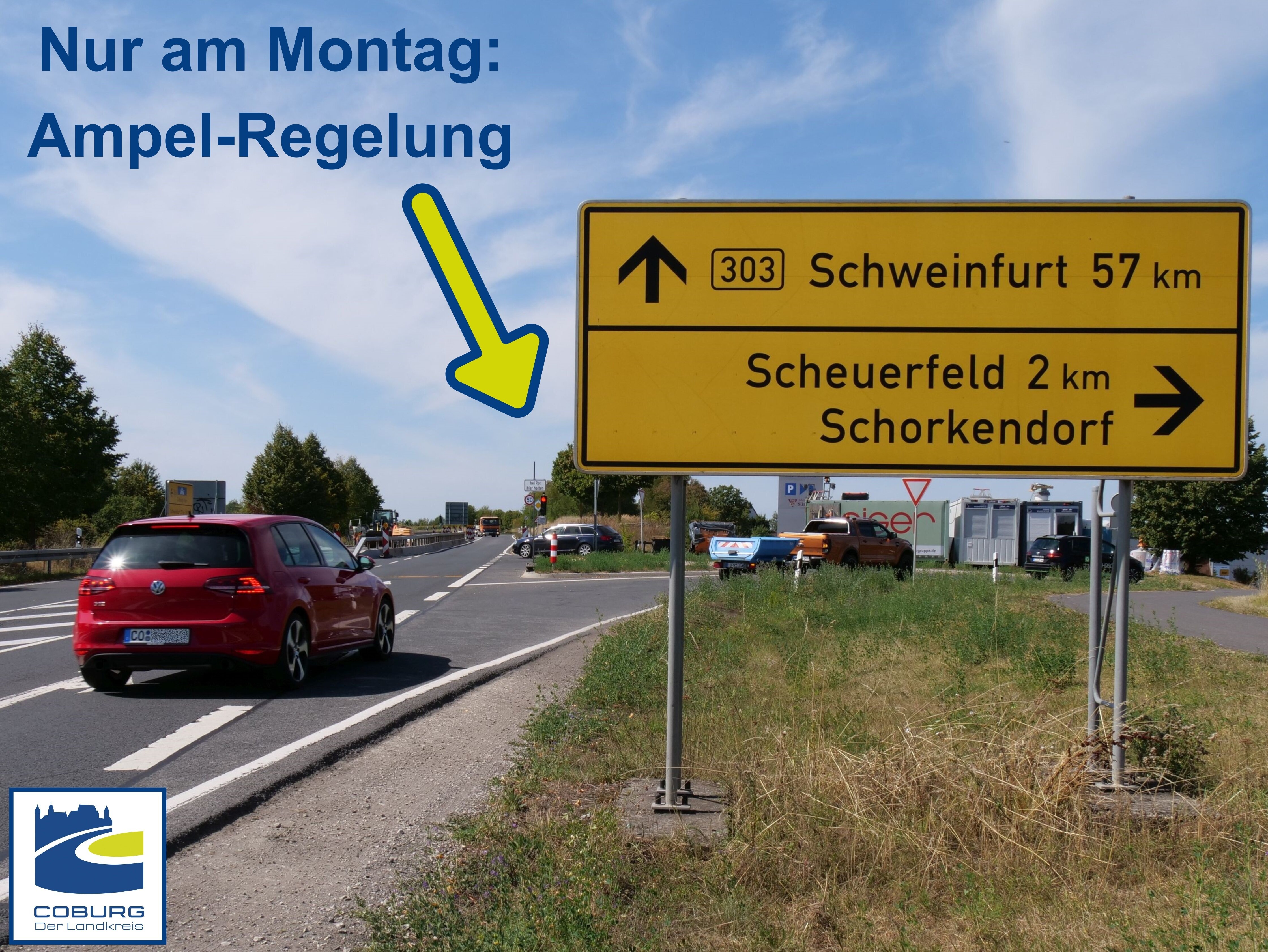 Autos stehen an einer Ampel bei Schorkendorf im Landkreis Coburg.