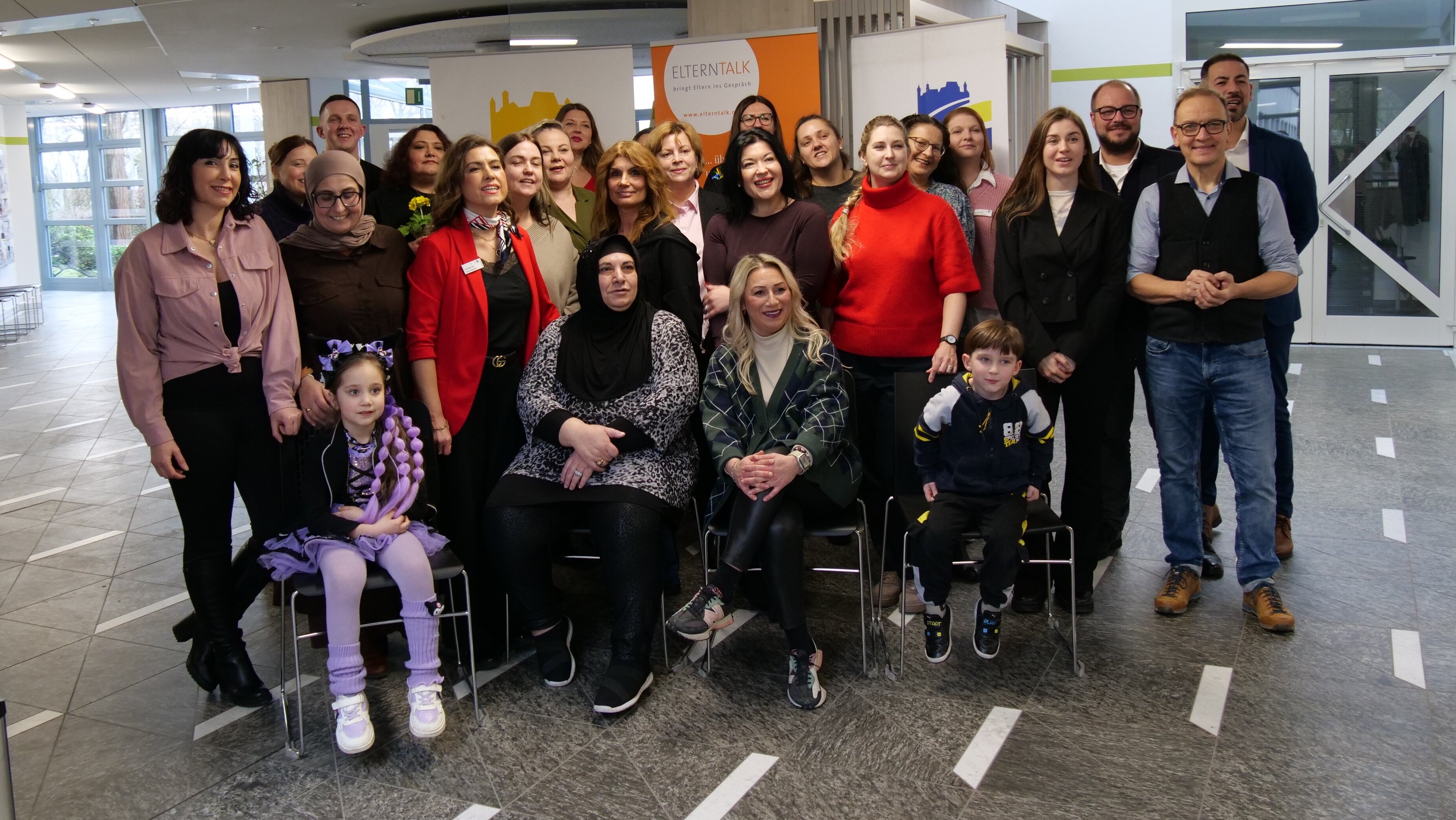 Elterntalk_Gruppenbild.jpg
