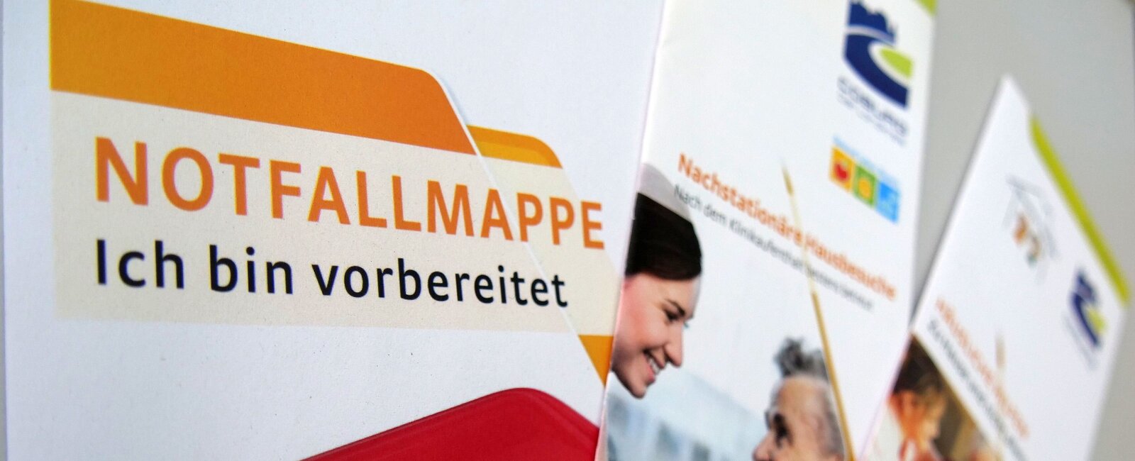 Blick auf die Notfallmappe des Landkreises Coburg 